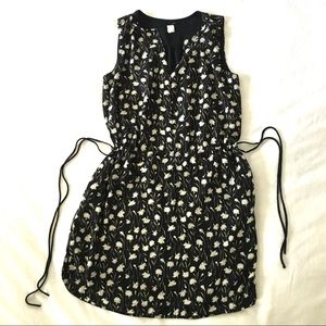 Gap silky black floral dress, pockets!